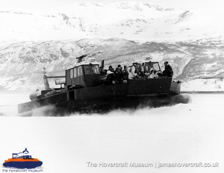 SRN6 Mark 5 - Welldeck -  (credit: The Hovercraft Museum Trust).